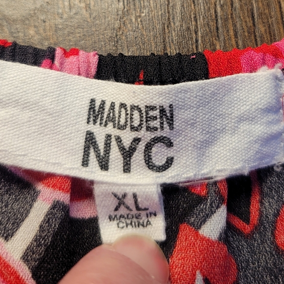 Madden NYC Juniors Heart Pattern Cropped Long Sleeve Back Tie‎ Top Size XL - Picture 6 of 11